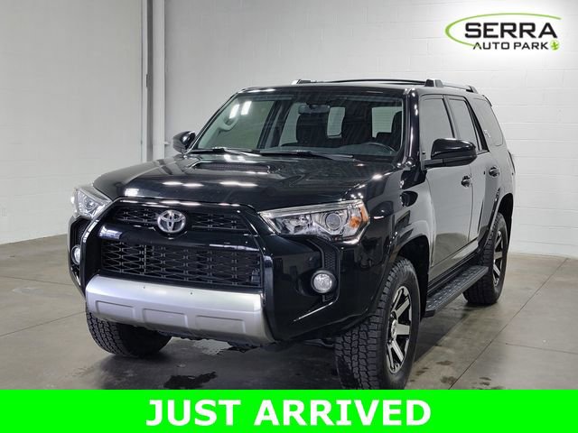 Used 2018 Toyota 4Runner TRD Off-Road image 2