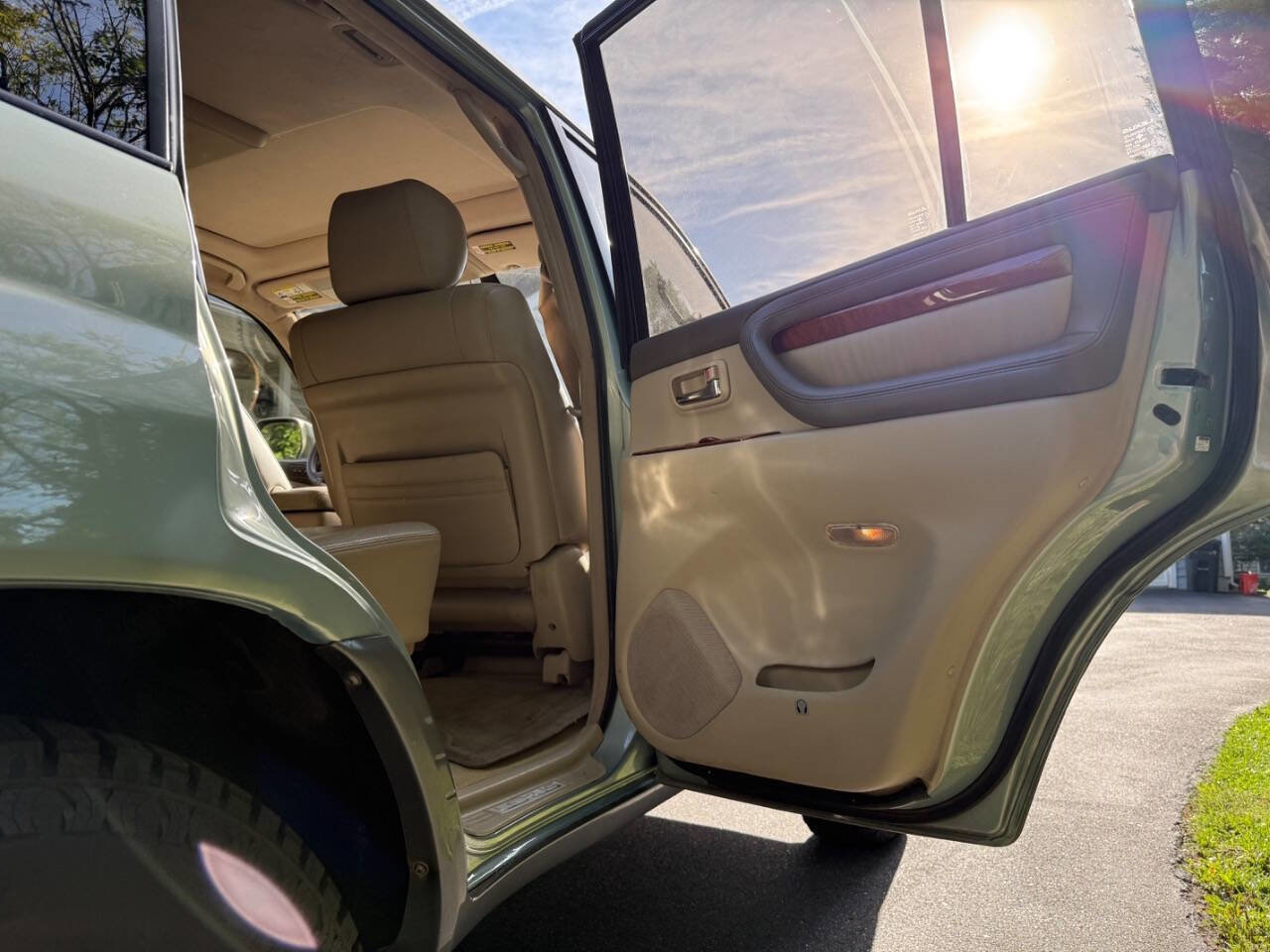 Used 2003 Lexus LX 470 4WD image 49