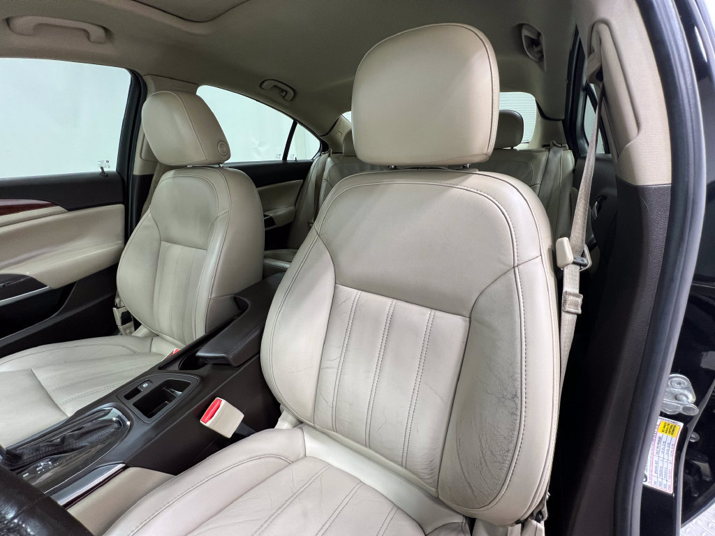Used 2017 Buick Regal Sport Touring FWD image 15
