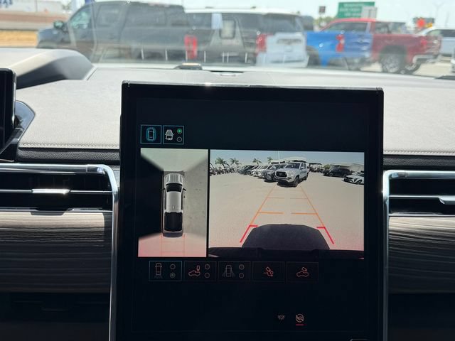 Used 2024 GMC Sierra EV Denali AWD/4WD image 13