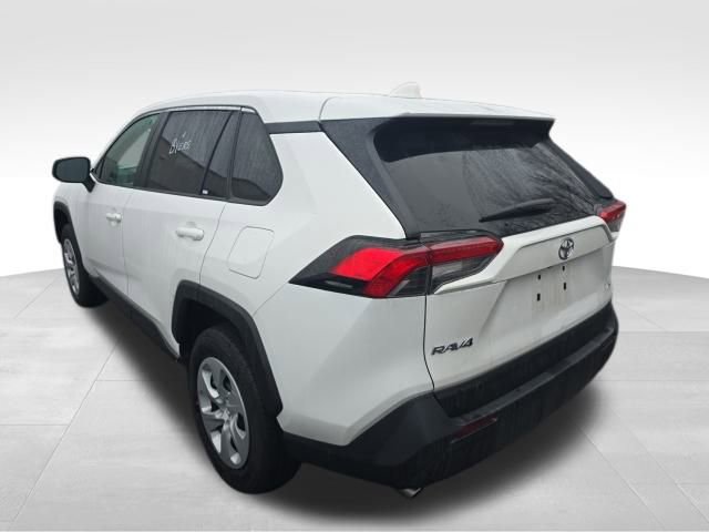 Used 2024 Toyota RAV4 LE image 5