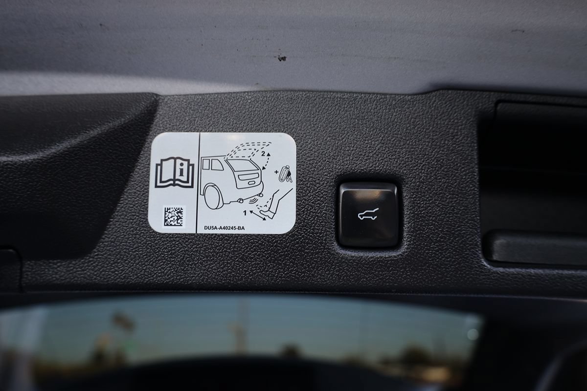 Used 2020 Ford Escape SEL AWD/4WD image 13
