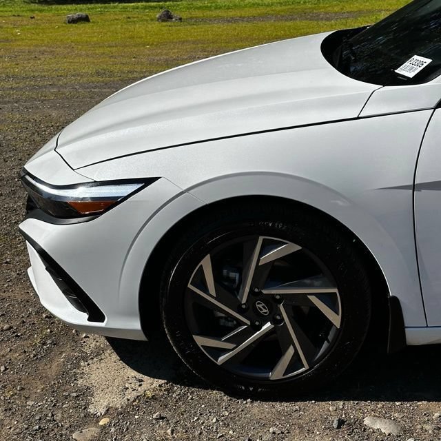 Certified 2025 Hyundai Elantra Sport FWD image 28