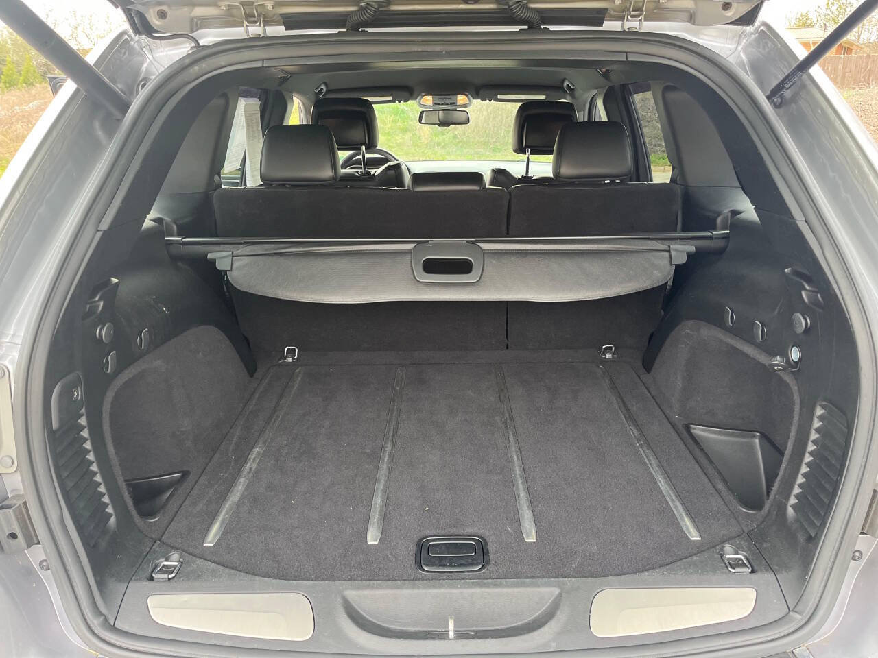Used 2015 Jeep Grand Cherokee Limited RWD image 13