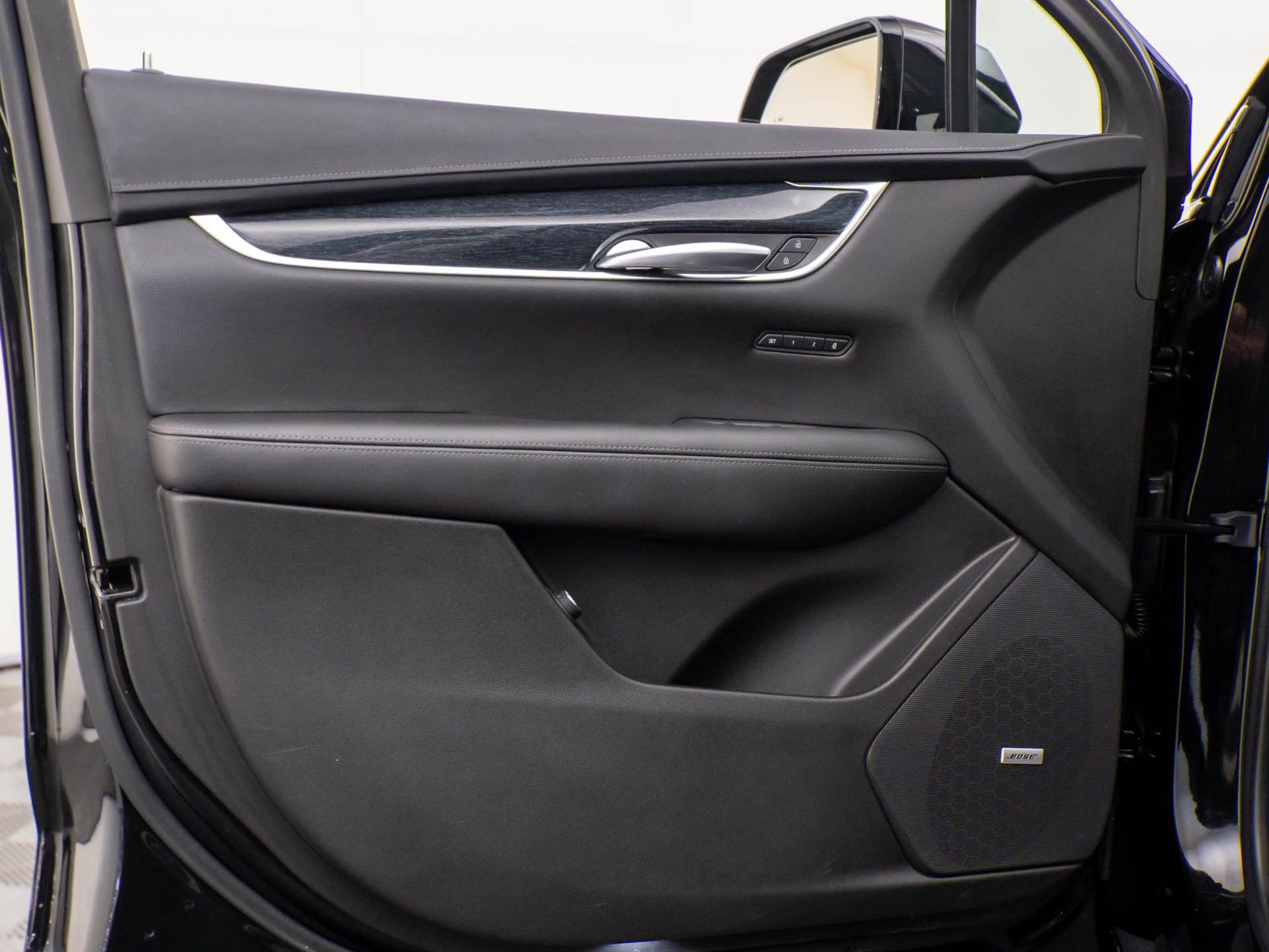 Certified 2022 Cadillac XT5 Premium Luxury w/ Technology Package image 16