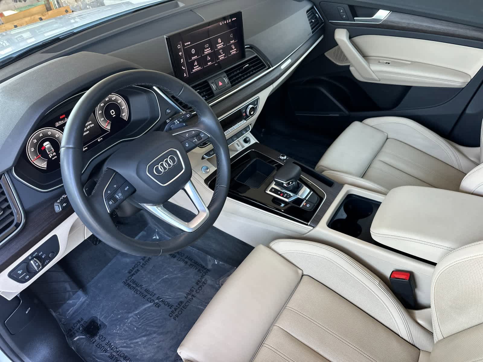Used 2023 Audi Q5 2.0T Premium Plus w/ Premium Plus Package AWD/4WD image 11
