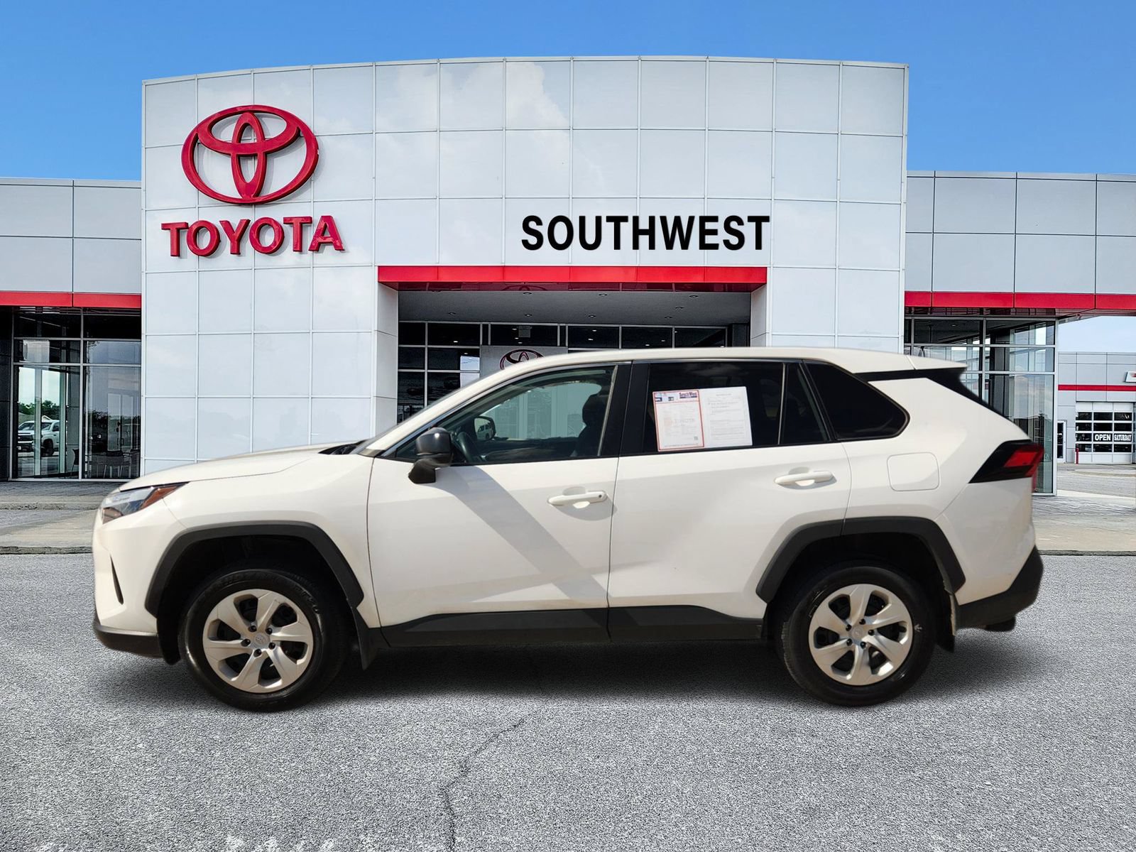 Used 2024 Toyota RAV4 LE FWD image 3
