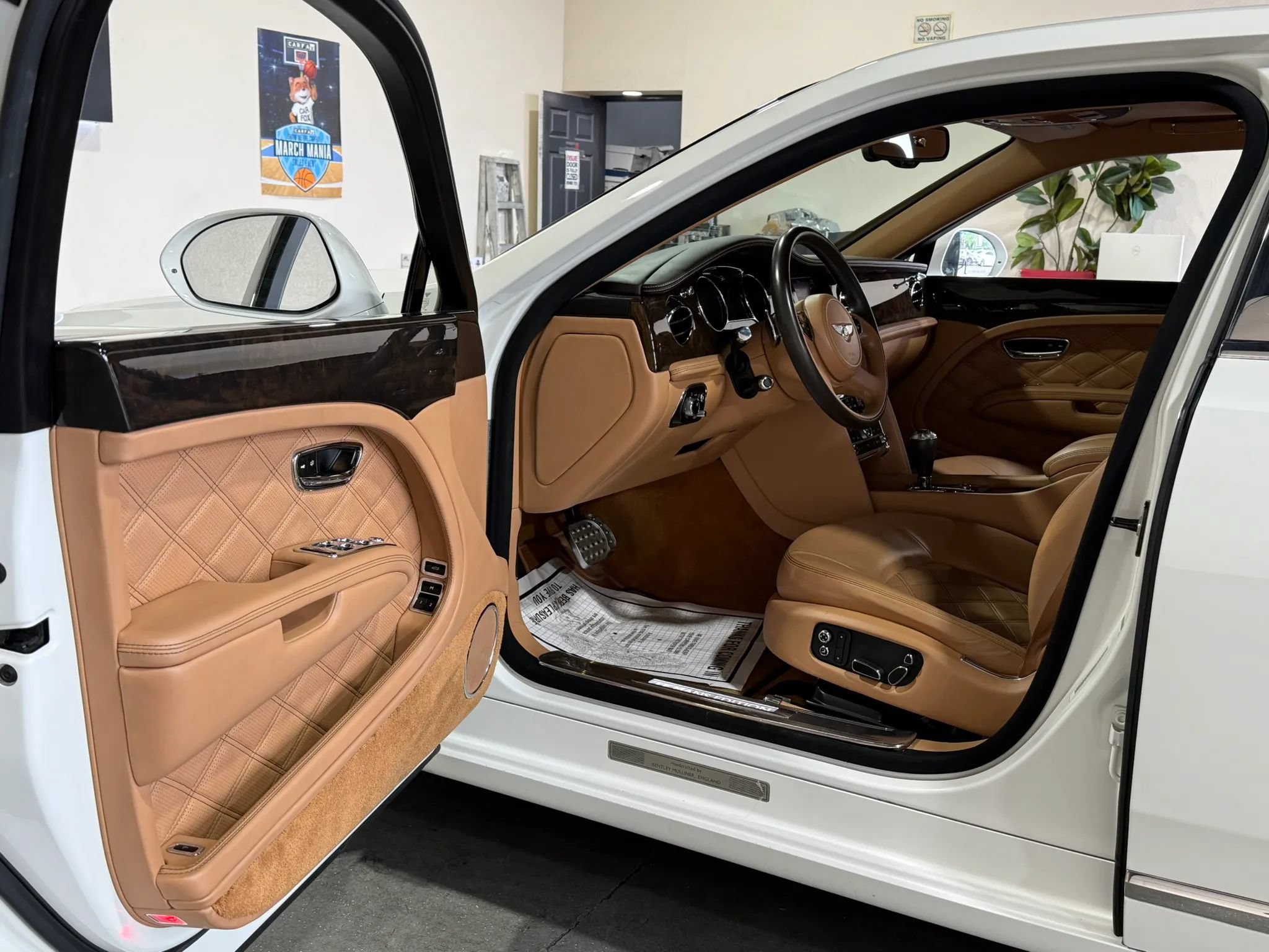 Used 2013 Bentley Mulsanne RWD image 14