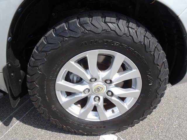 Used 2017 Toyota Land Cruiser image 35