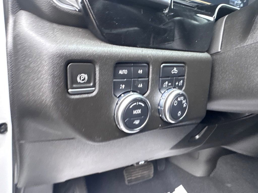 Used 2022 GMC Sierra 1500 SLE image 14
