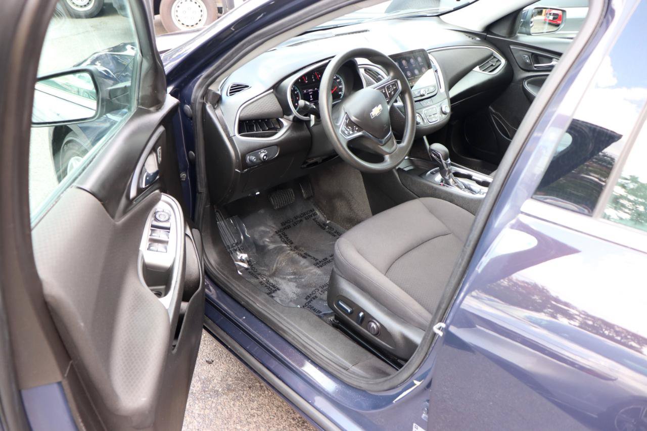 Used 2025 Chevrolet Malibu LT FWD image 10
