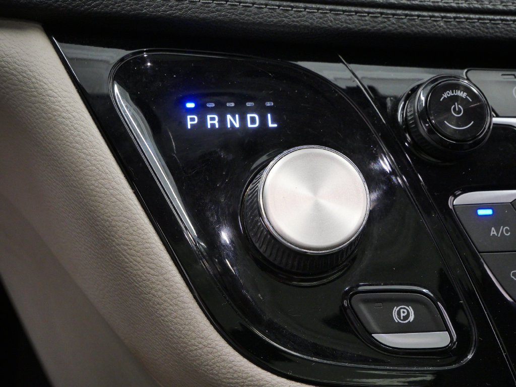 Used 2020 Chrysler Pacifica Limited FWD image 25