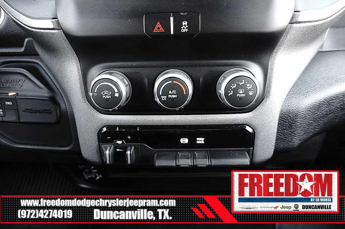 Used 2024 RAM 3500 Tradesman w/ Chrome Appearance Group AWD/4WD image 21