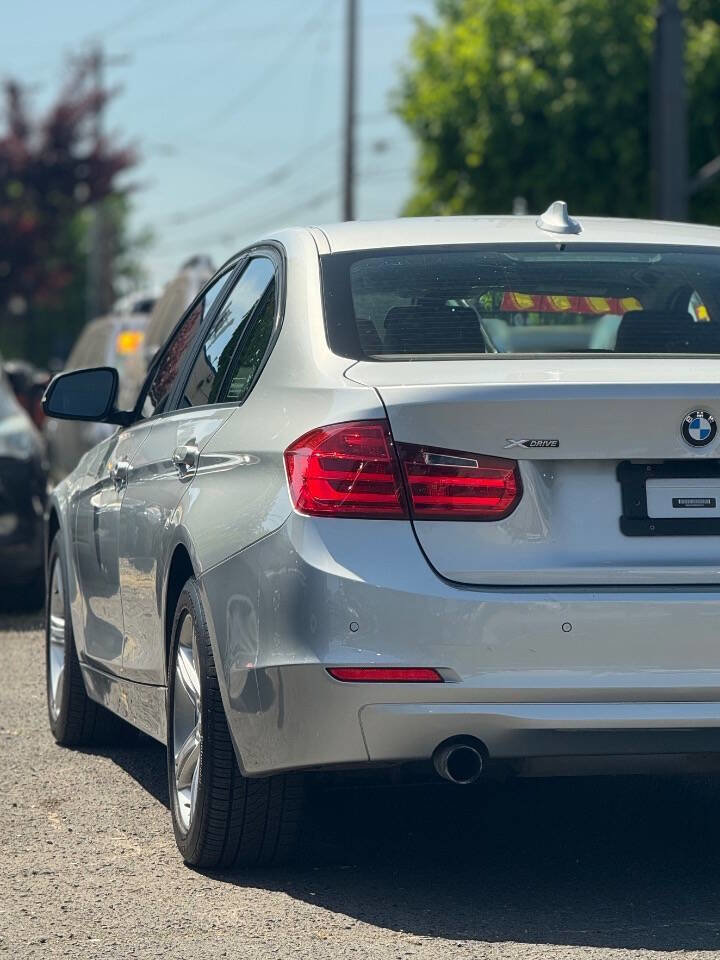 Used 2014 BMW 320i xDrive Sedan AWD/4WD image 10