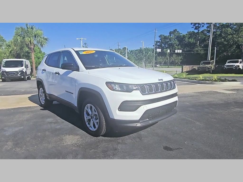 Used 2025 Jeep Compass Sport AWD/4WD image 36