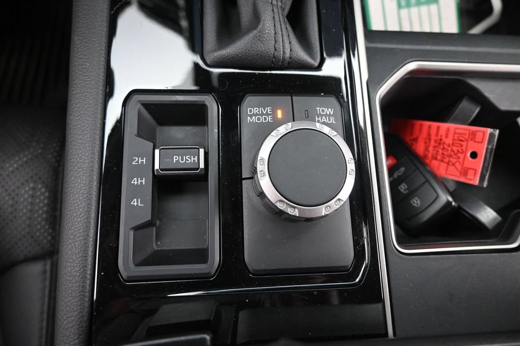 Used 2024 Toyota Tundra Limited AWD/4WD image 36