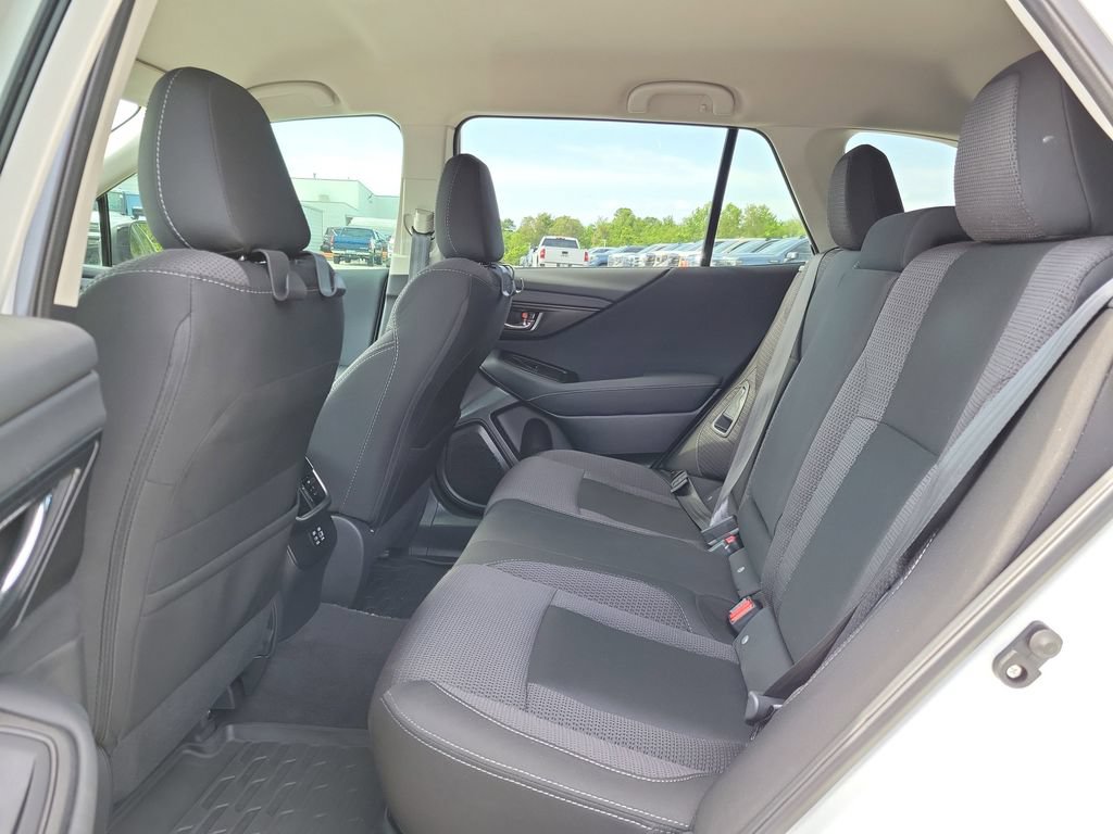 Used 2025 Subaru Outback Premium w/ Popular Package #1A AWD/4WD image 15