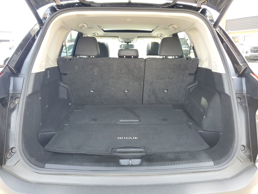 Used 2023 Nissan Rogue SL w/ SL Premium Package image 7