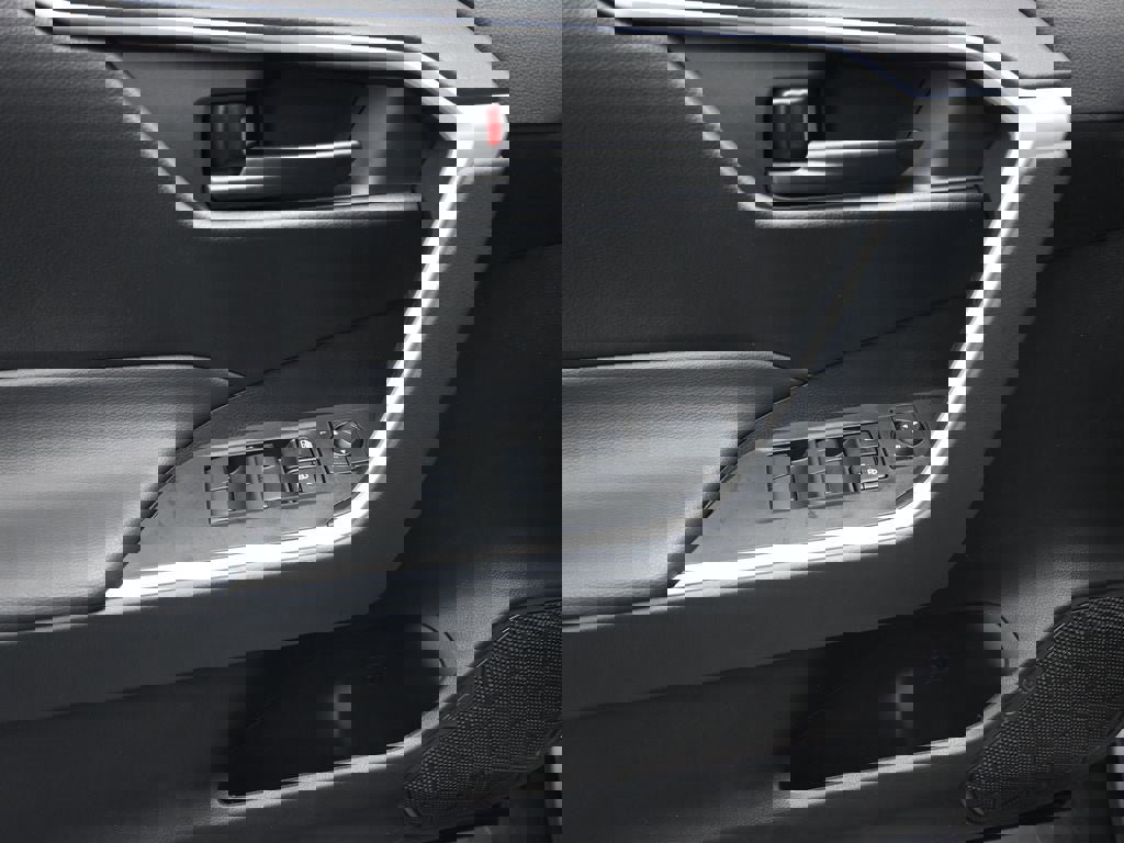 New 2025 Toyota RAV4 LE image 18