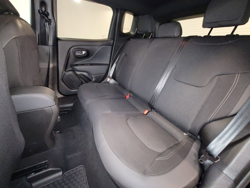 Used 2022 Jeep Renegade Altitude image 9