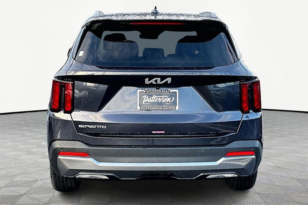 Used 2025 Kia Sorento S w/ Panoramic Sunroof Package image 4