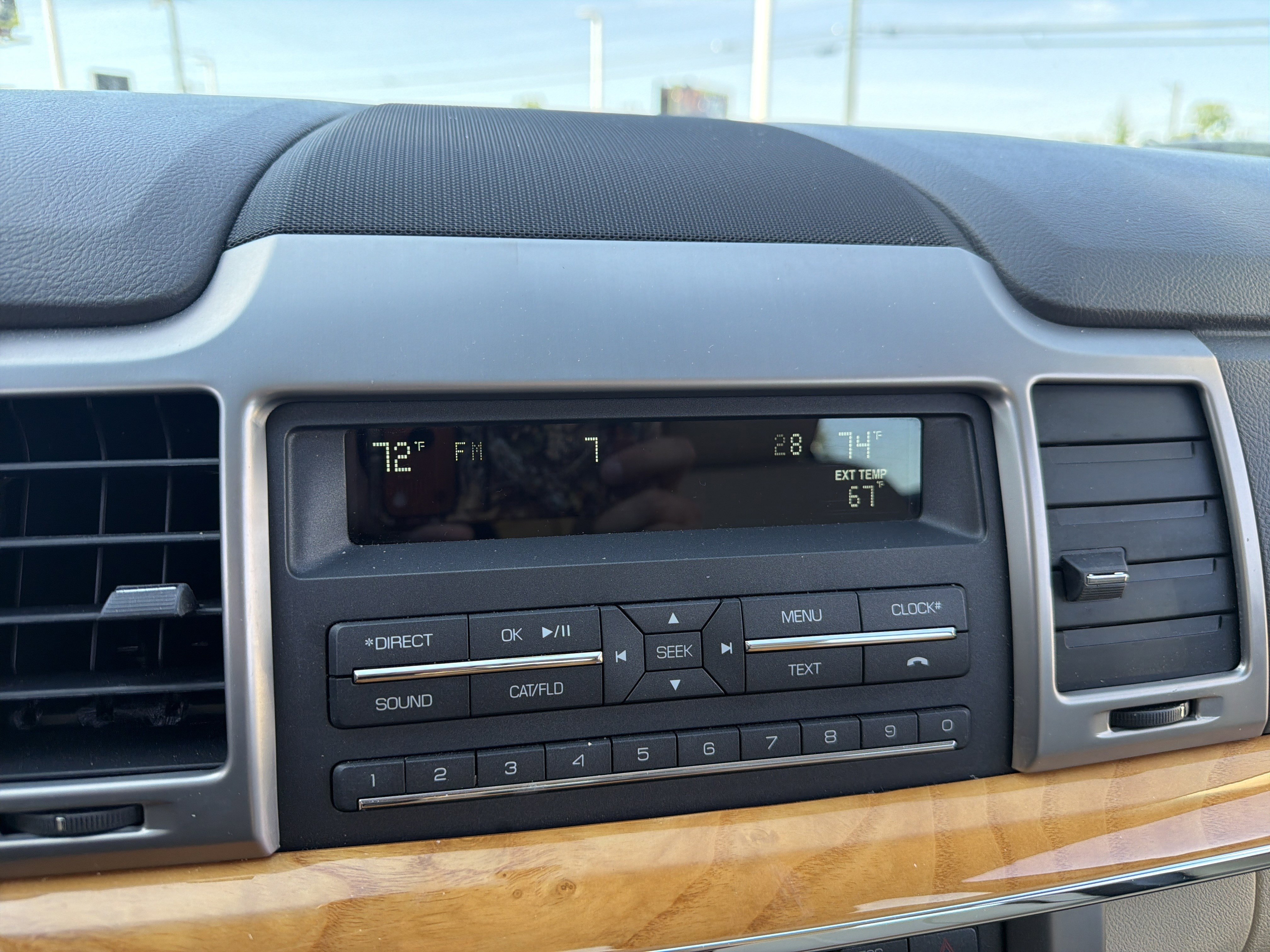 Used 2012 Lincoln MKZ FWD image 23