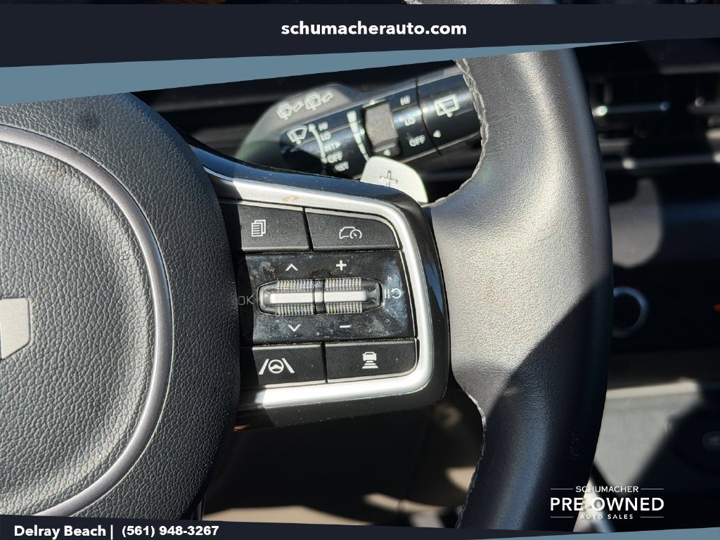 Used 2026 Kia Carnival LXS FWD image 30