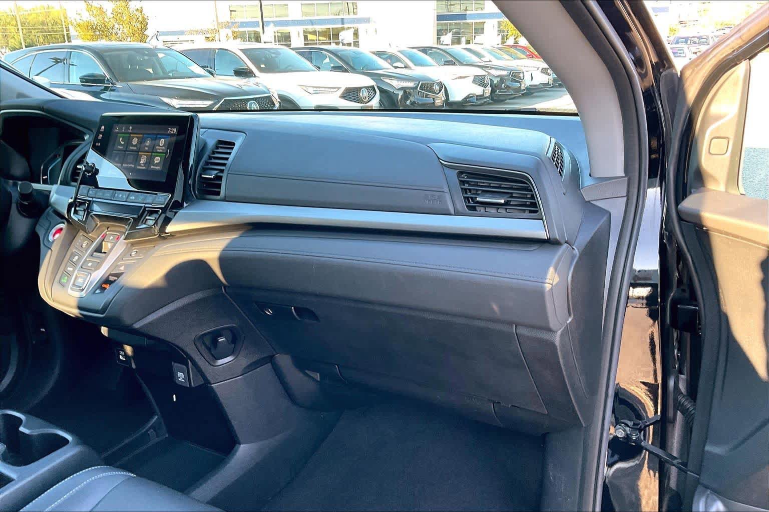 Used 2023 Honda Odyssey EX-L image 17