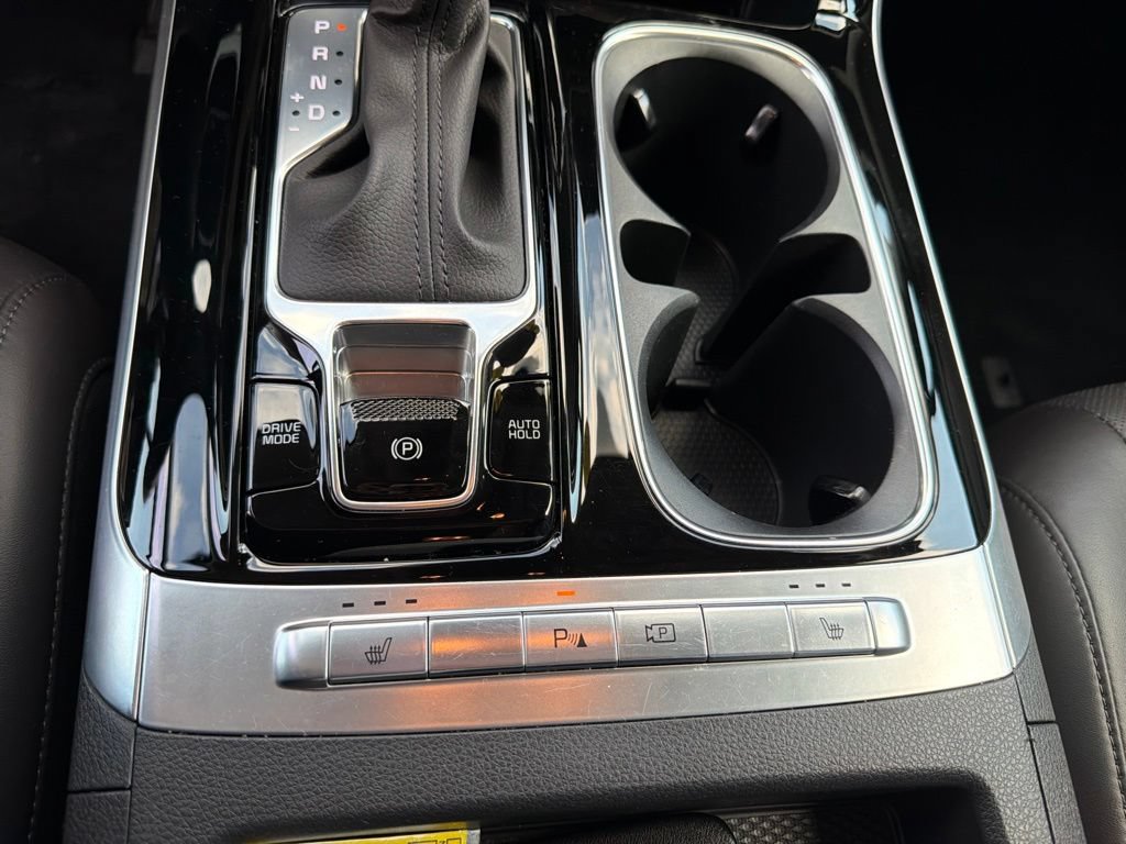 Certified 2024 Kia Carnival EX FWD image 20