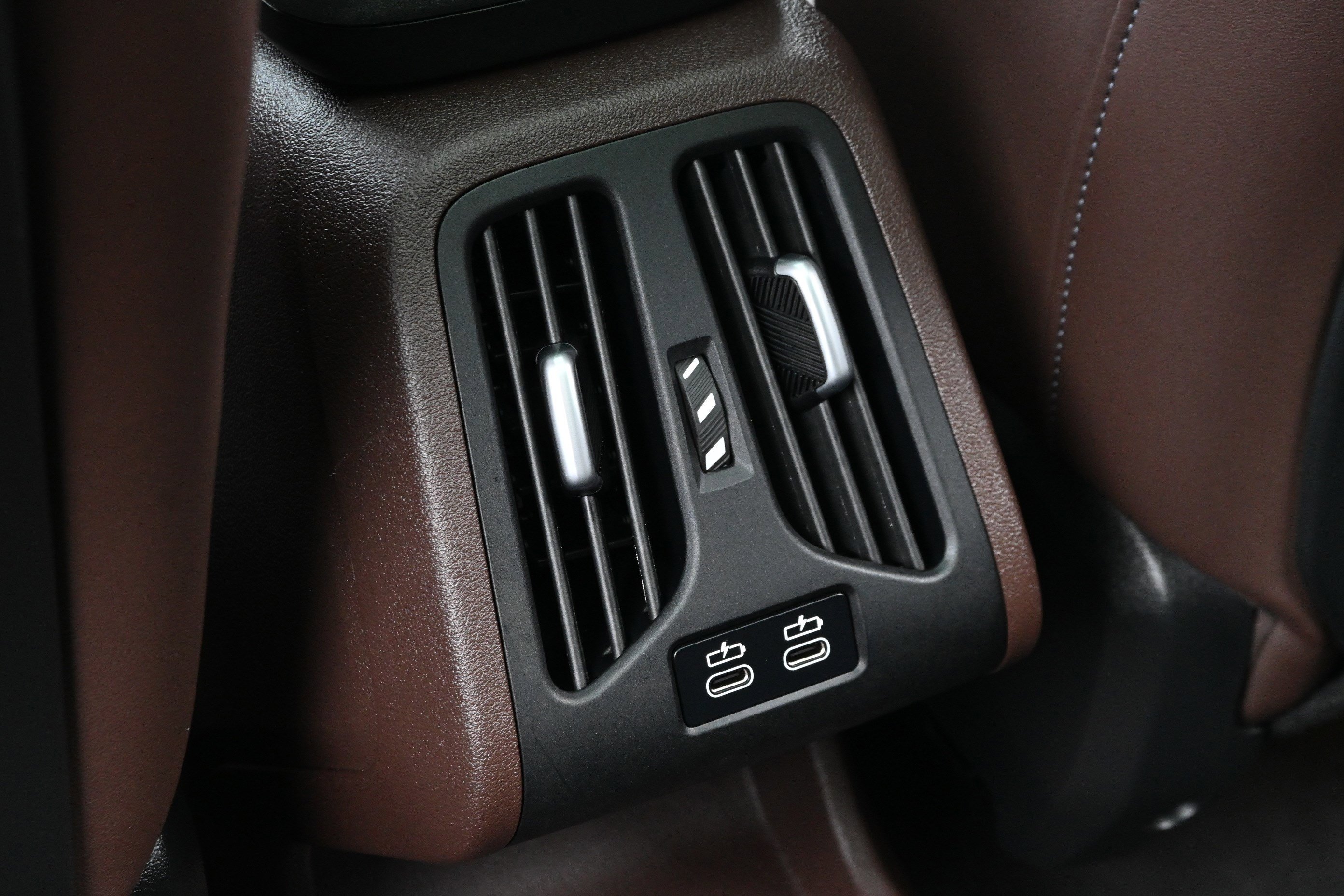 Certified 2025 BMW X1 xDrive28i w/ Technology Package image 27