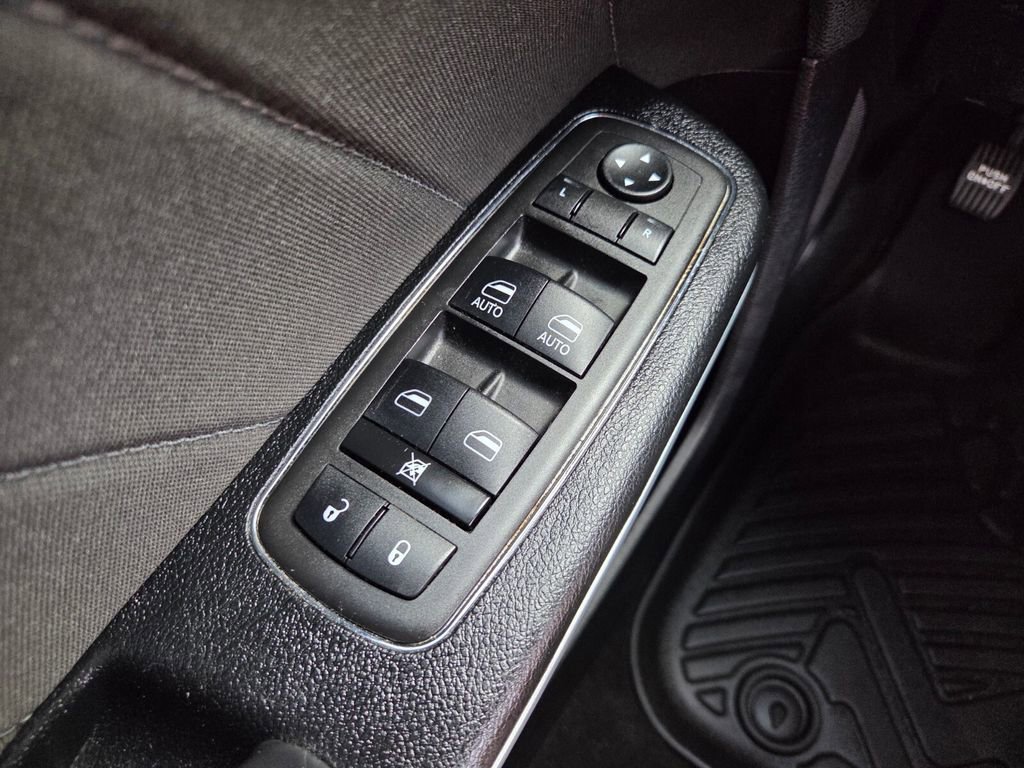Certified 2023 Dodge Charger SXT RWD image 20