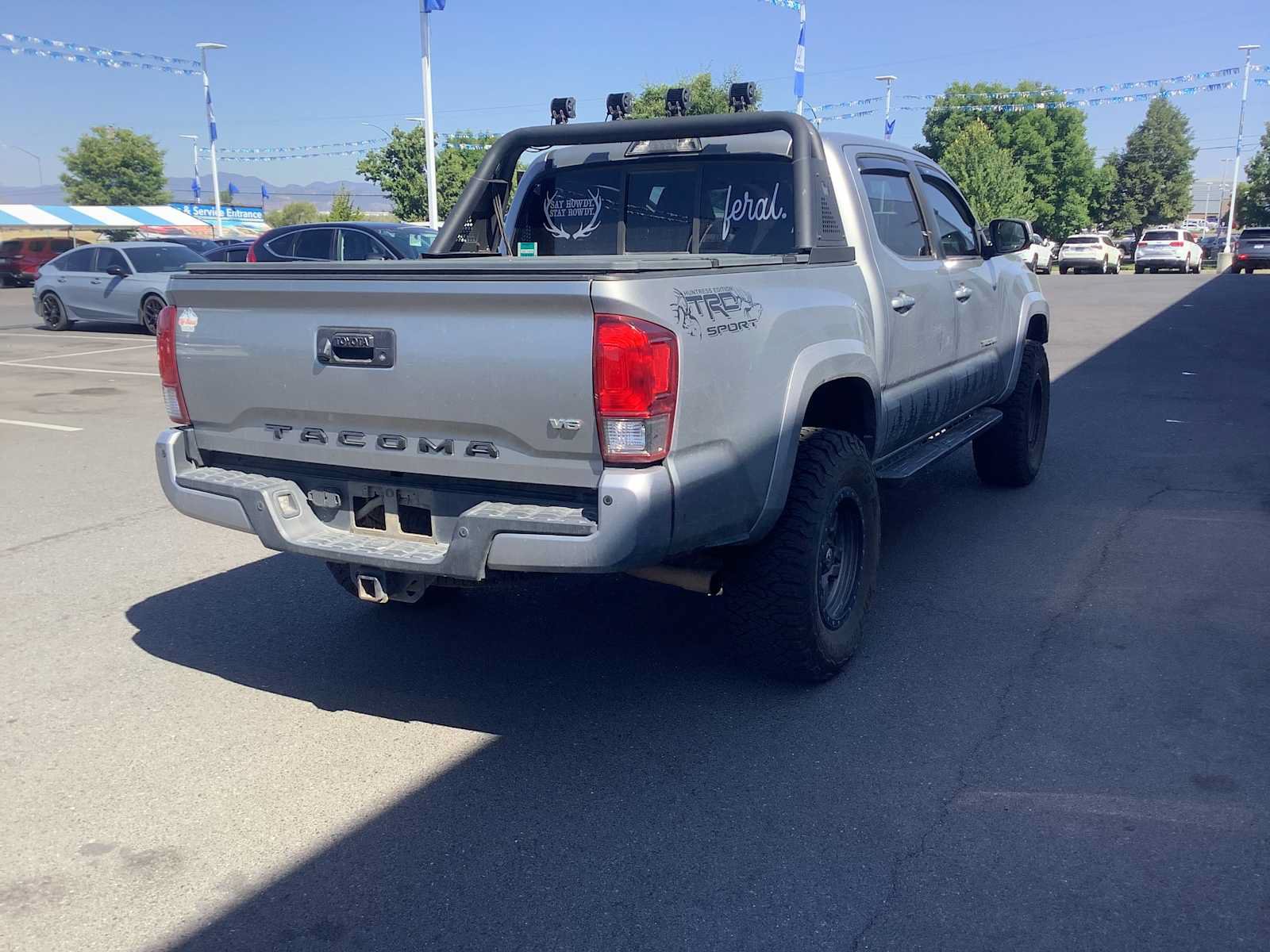 Used 2016 Toyota Tacoma TRD Sport AWD/4WD image 5