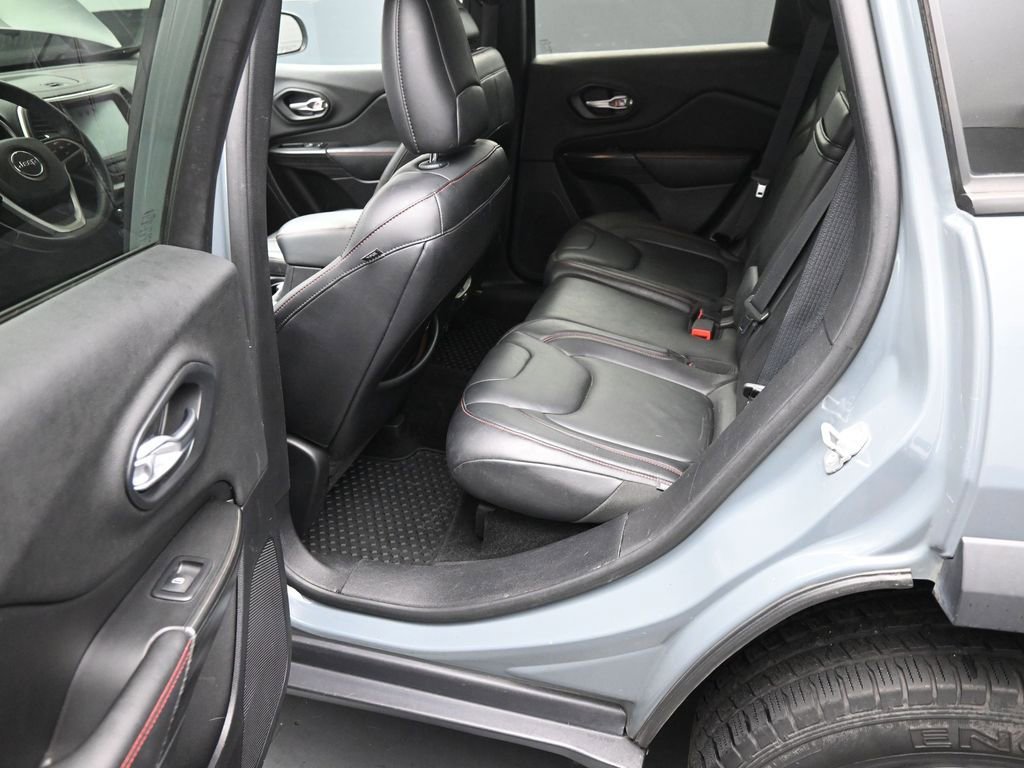 Used 2014 Jeep Cherokee Trailhawk w/ Comfort/Convenience Group AWD/4WD image 21