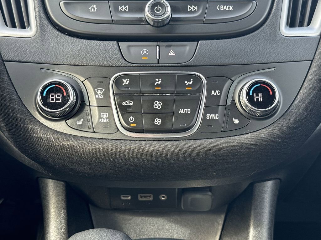 Used 2023 Chevrolet Malibu LT image 16