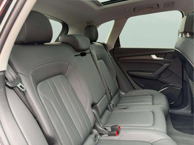 Used 2022 Audi Q5 2.0T Premium image 25