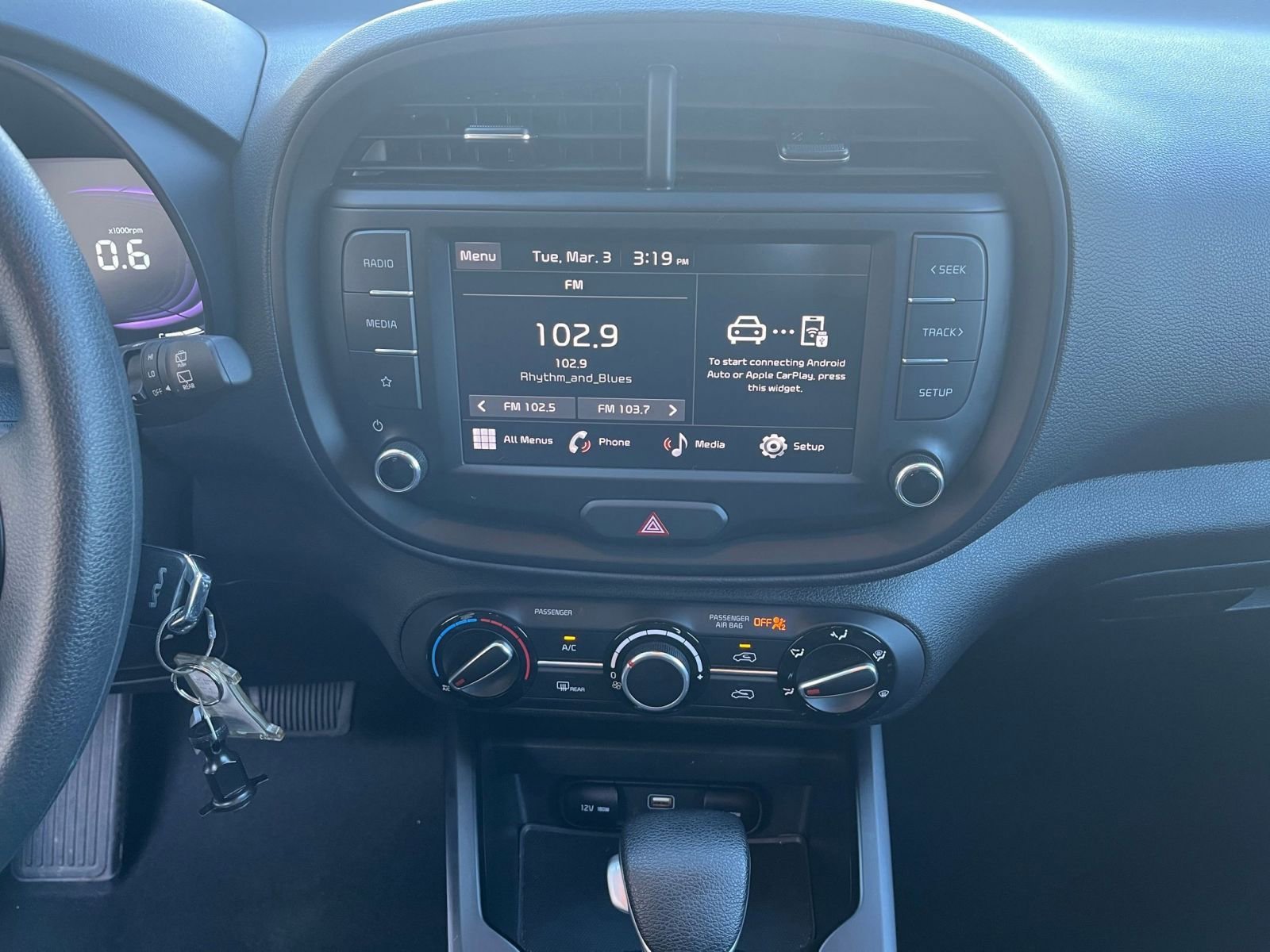 Used 2025 Kia Soul LX w/ LX Technology Package image 17