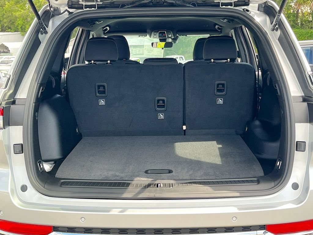 New 2026 Jeep Grand Cherokee Laredo AWD/4WD image 22
