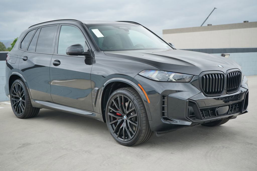 New 2026 BMW X5 xDrive40i w/ M Sport Package image 3