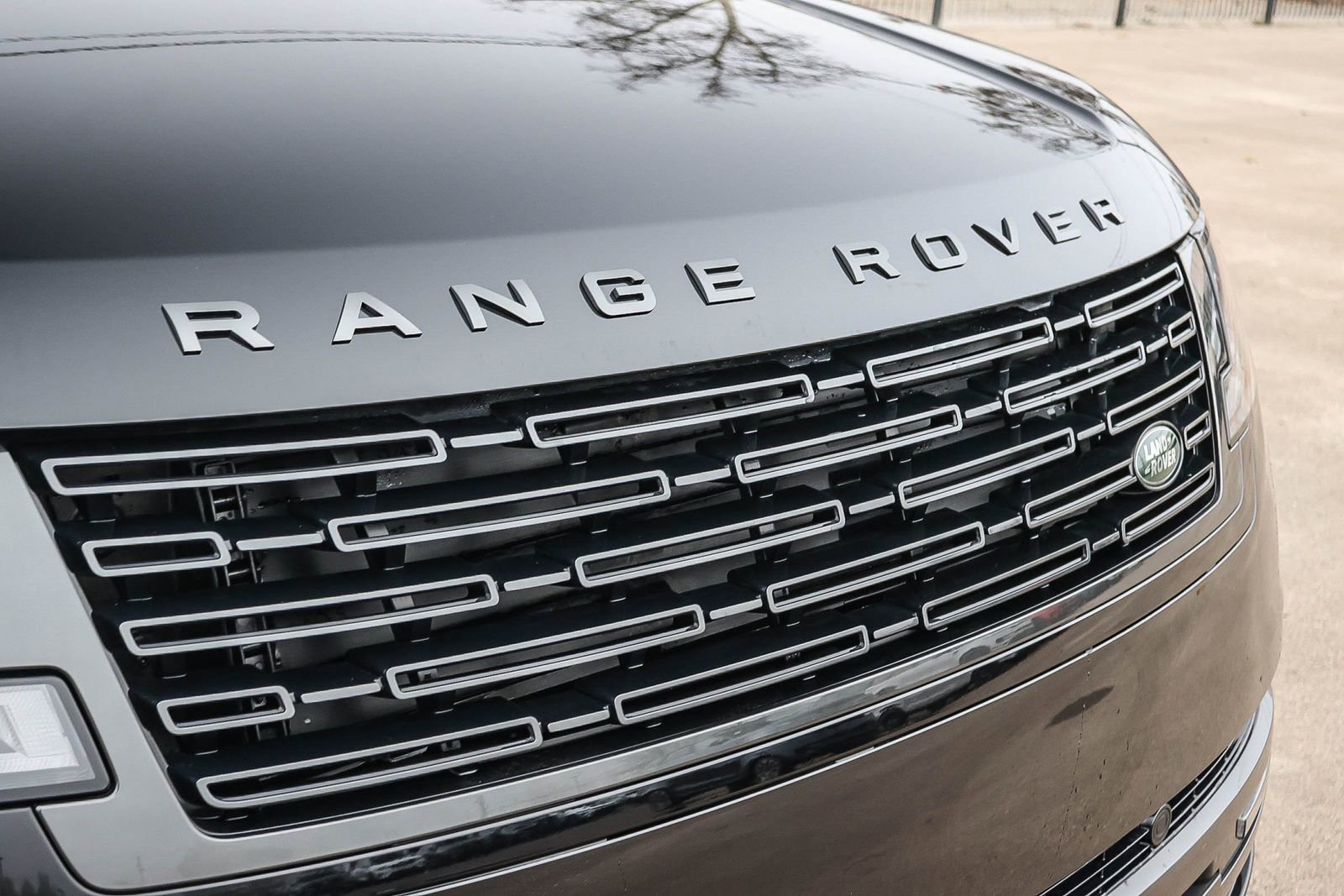 New 2026 Land Rover Range Rover SE image 16