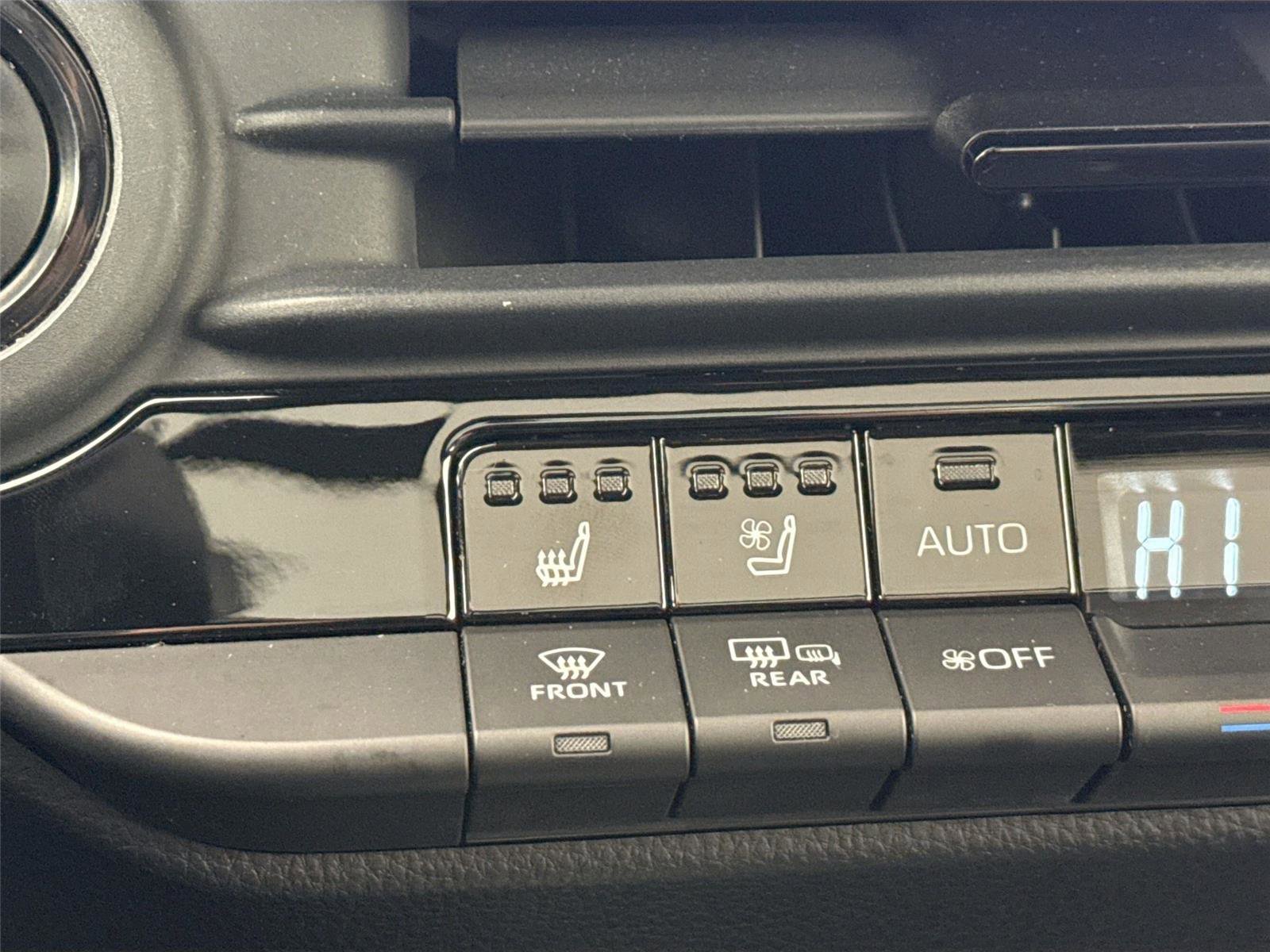 Certified 2023 Toyota Crown Limited image 8