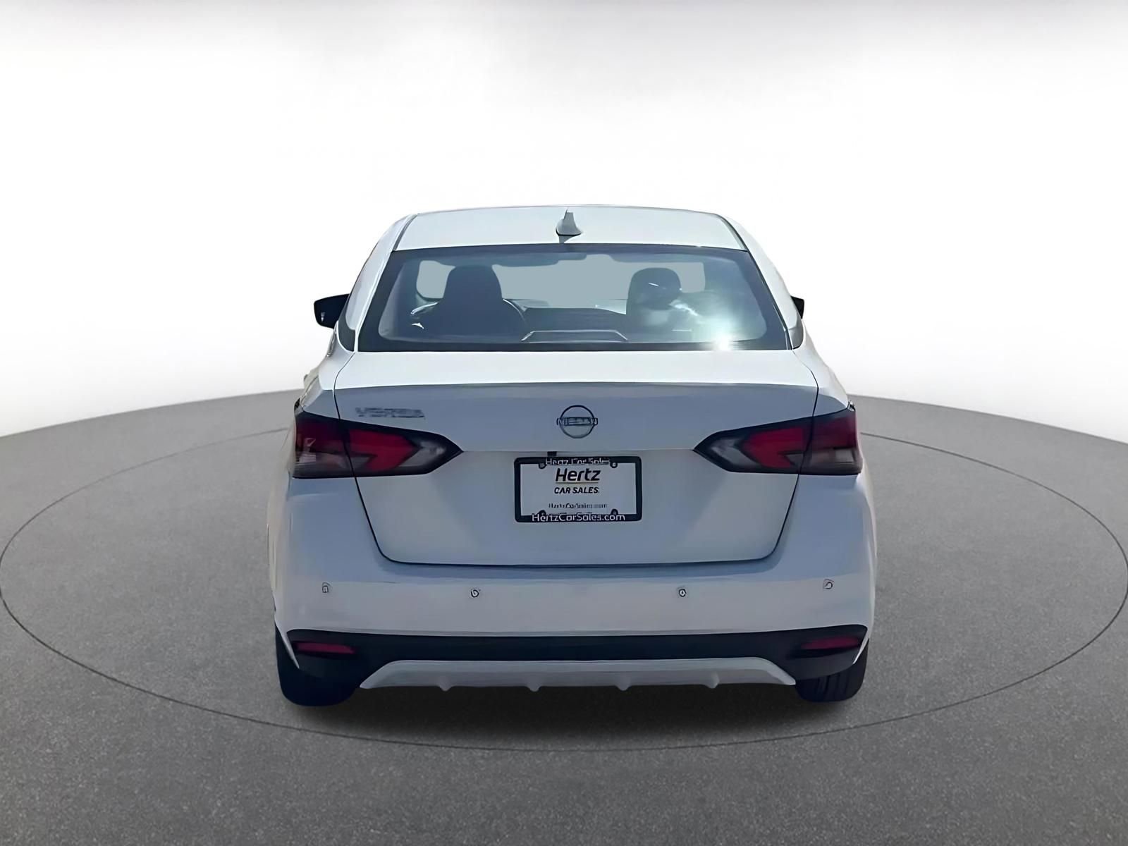 Used 2025 Nissan Versa SV image 12