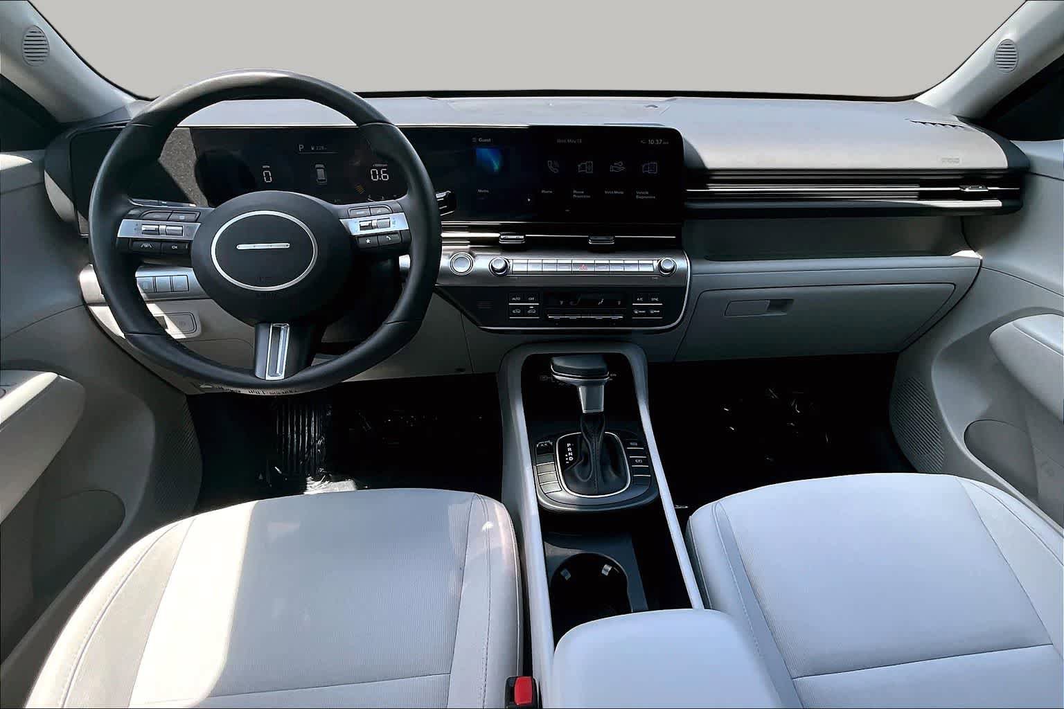 Used 2025 Hyundai Kona SEL FWD image 16