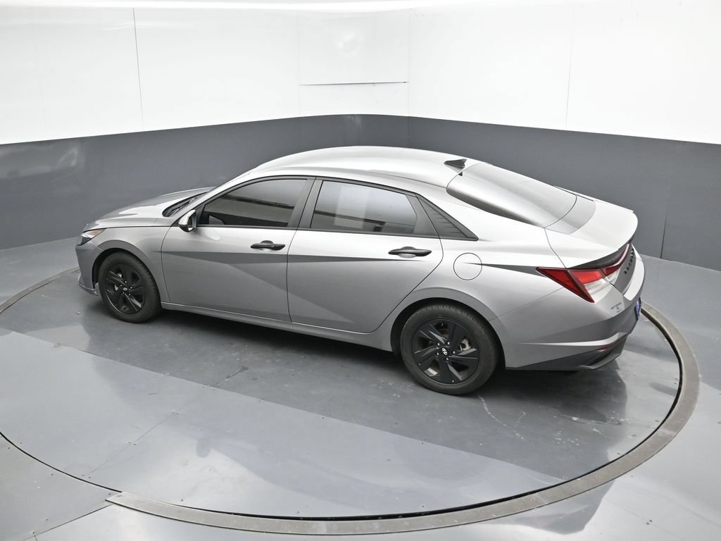 Used 2023 Hyundai Elantra SEL w/ Cargo Package FWD image 47