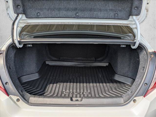 Used 2020 Honda Civic Touring image 6