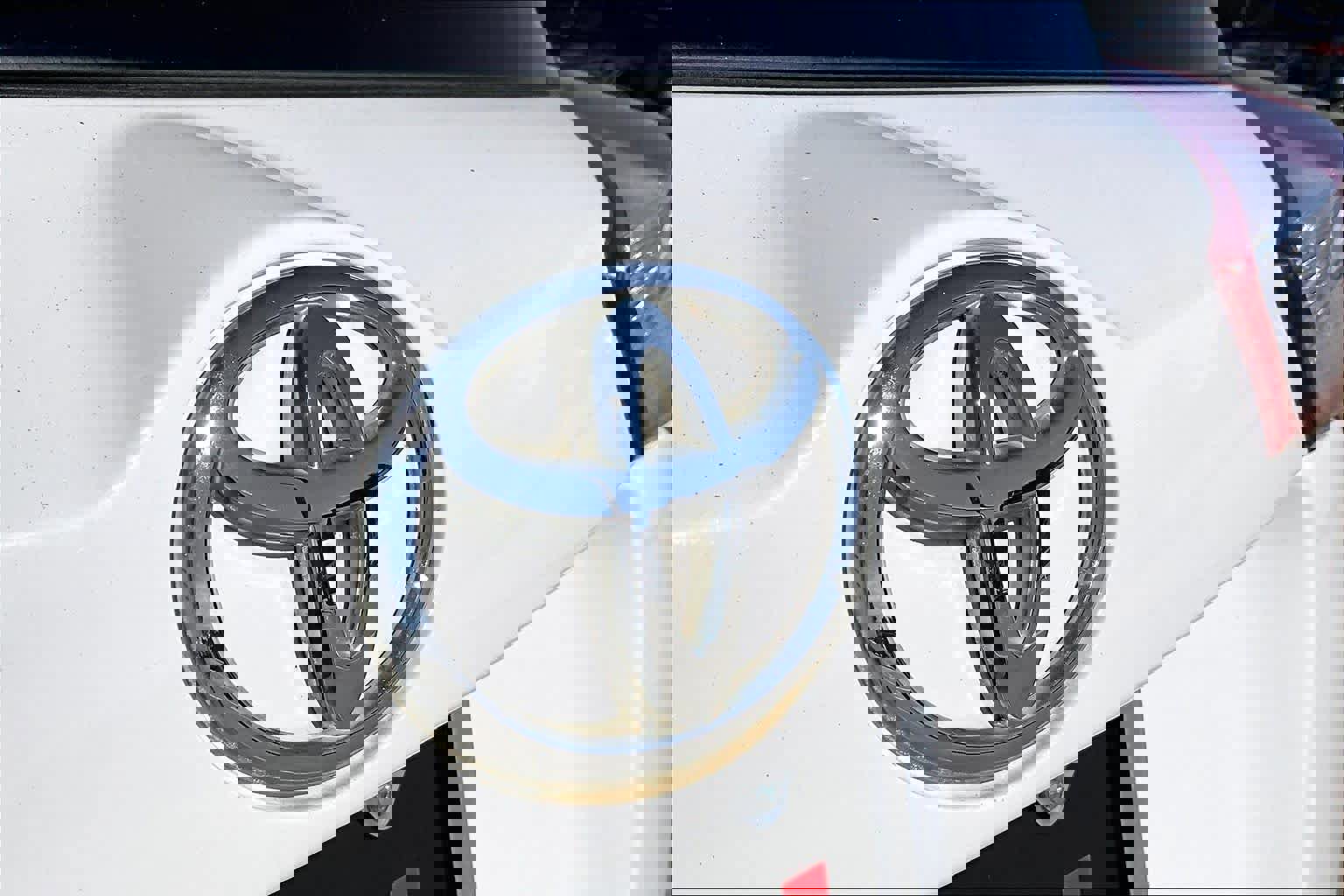 Used 2013 Toyota RAV4 XLE image 8