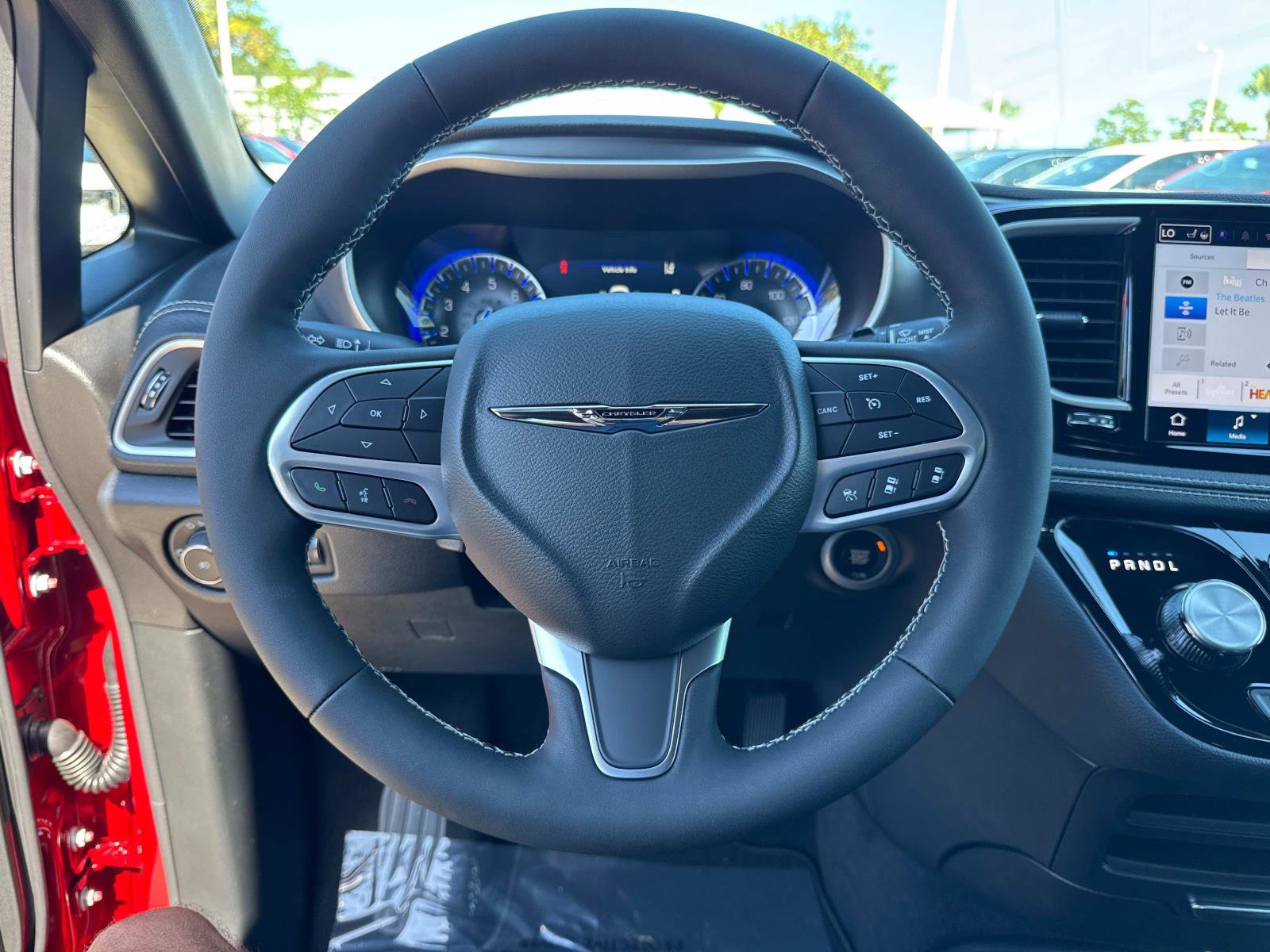 New 2026 Chrysler Pacifica Select image 29