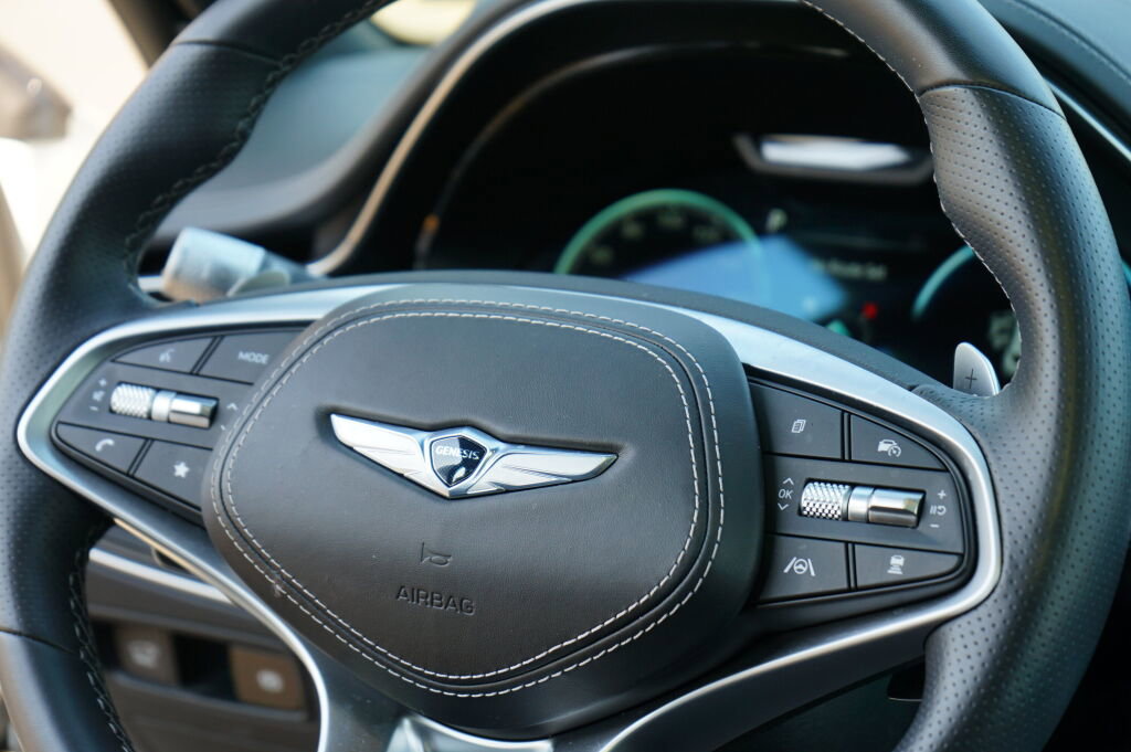 Used 2025 Genesis GV70 3.5T Sport w/ Sport Prestige Package image 23