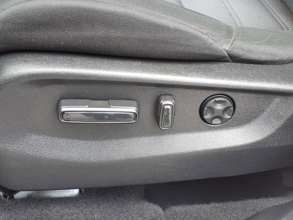 Used 2021 Honda CR-V EX image 12