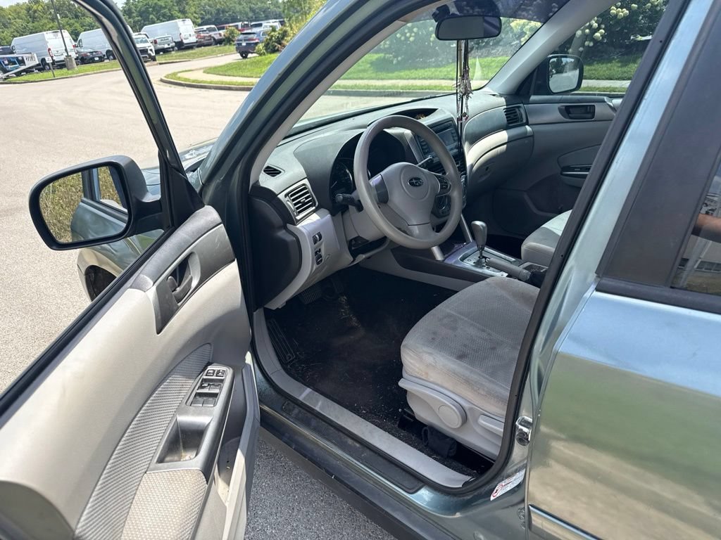 Used 2012 Subaru Forester 2.5X w/ Alloy Wheel Pkg AWD/4WD image 5