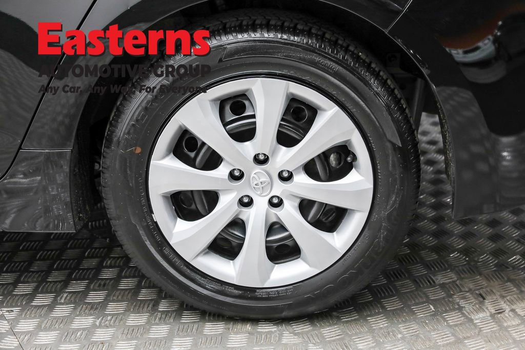 Used 2025 Toyota Corolla LE image 8